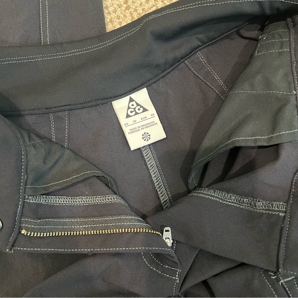NIKE ACG Women’s Smith Summit Black Cargo Pants Size XS (0-2) Like New - Picture 7 of 7